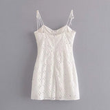 Huibaolu New Women's Wear In The Summer Of 2024 Shows A Thin, Backless Heavy Industry Embroidered Suspender Dress.