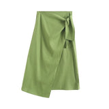 Huibaolu New Spring Style Split Design Feels Slim And Shows A Lean Half-Length Skirt.