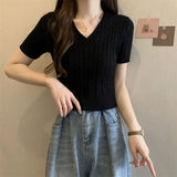 Huibaolu Sense Niche Slim Short Knitwear Top Women's Early Spring 2024 New Korean V Neck Pullover Top