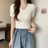 Huibaolu Sense Niche Slim Short Knitwear Top Women's Early Spring 2024 New Korean V Neck Pullover Top