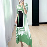 Huibaolu slim fitting striped printed dress for women's 2023 summer new pleats LOOSE maxi dresses for women