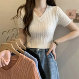 Huibaolu Sense Niche Slim Short Knitwear Top Women's Early Spring 2024 New Korean V Neck Pullover Top